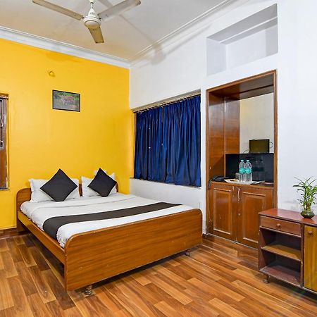 Brill Rooms Near City Centre Metro Station Calcutta Exterior foto